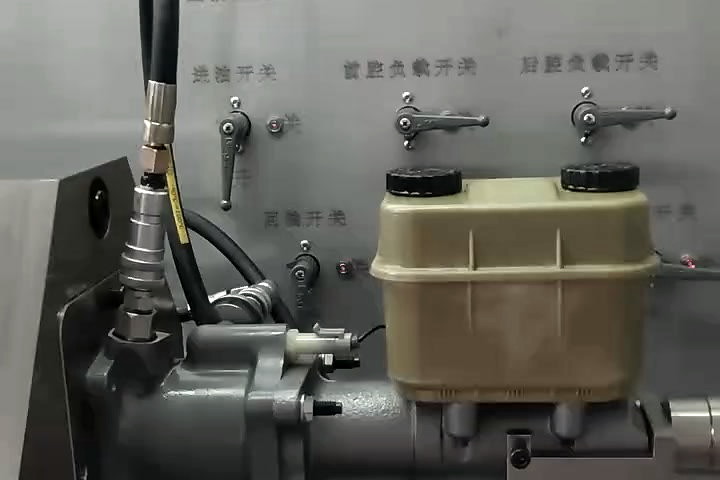 Hydraulic booster test bench