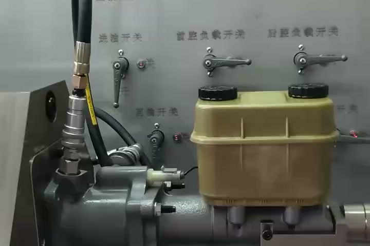 Hydraulic booster test bench